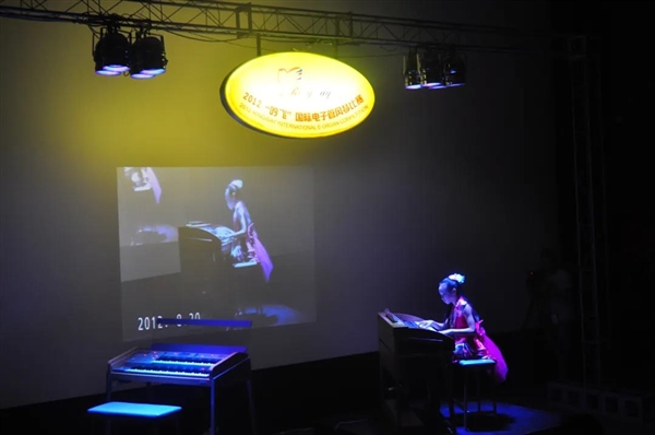 2111598432327919.jpg 15_Jc.jpg