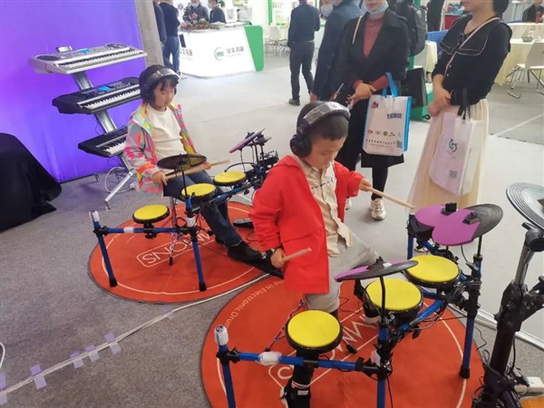 8051604989691349.jpg 3_Jc.jpg